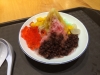 Ice Kachang - Malaysische Nachspeise mit Rasureis, roten Bohnen, Mangostückchen, und Minzgelee