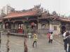 Der Lungshan Tempel von außen...