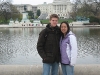 Mandy und ich vor dem \"Reflecting Pool\" des Kapitols